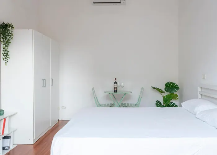 New! Lovely & Friendly In Center A * Milan