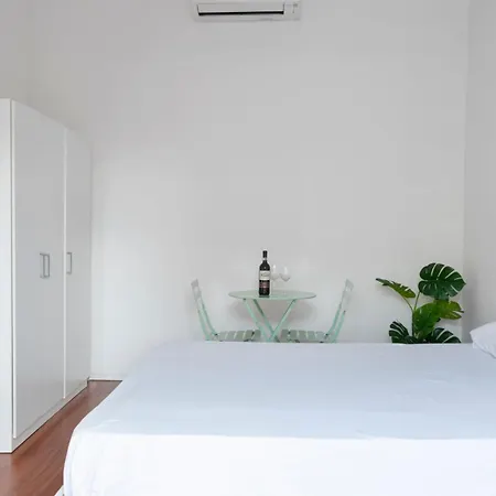 New! Lovely & Friendly In Center A Apartmán Milán